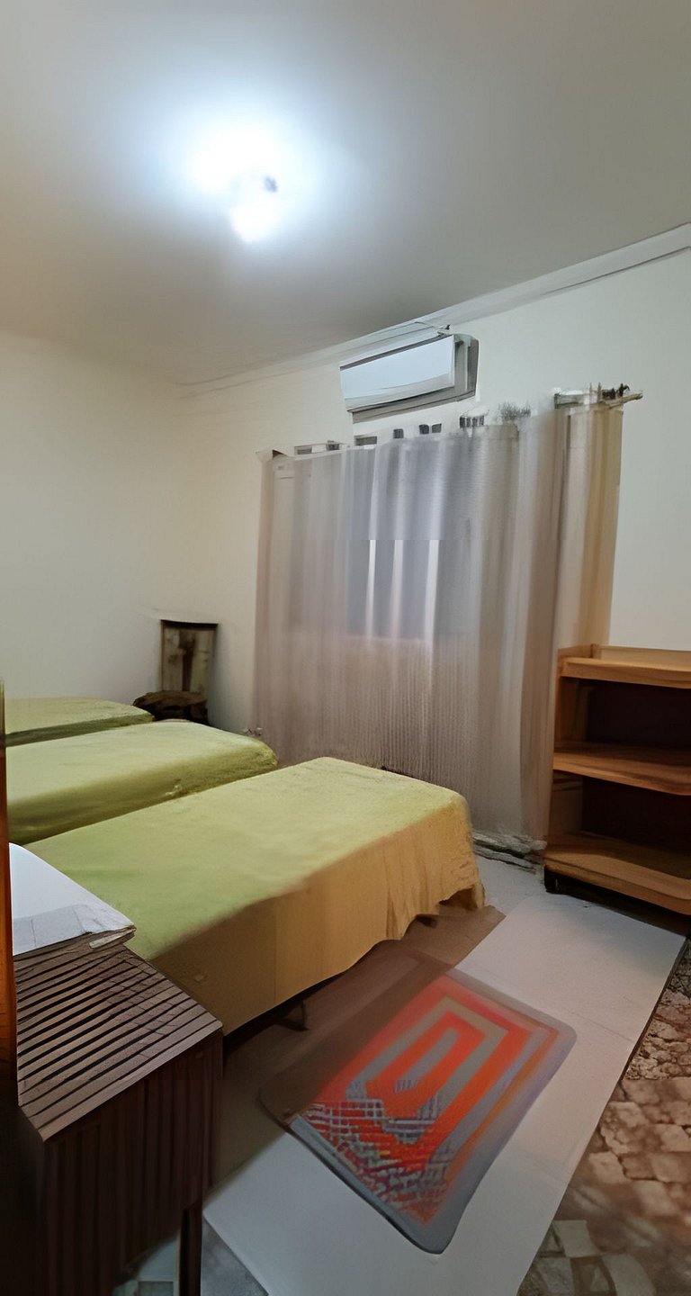 Casa Bertioga+20hosp 7suites ar cond 400m da praia