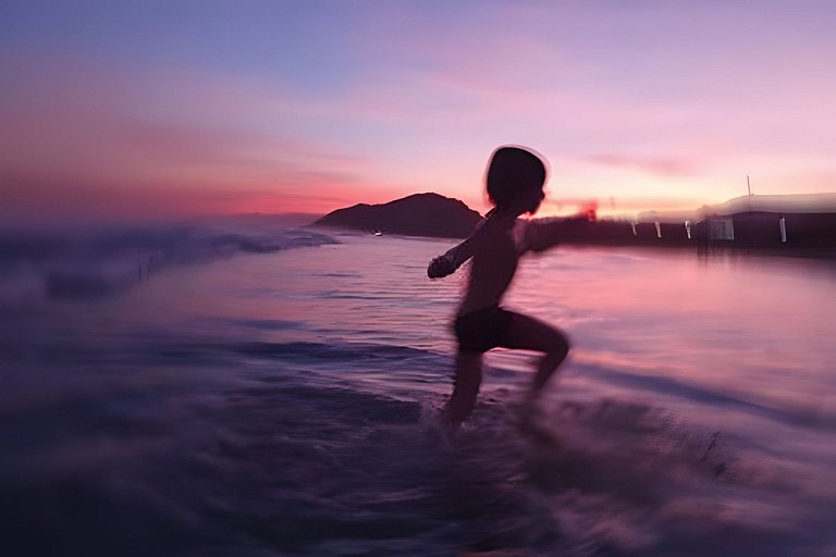 Casa Bertioga+20hosp 7suites ar cond 400m da praia