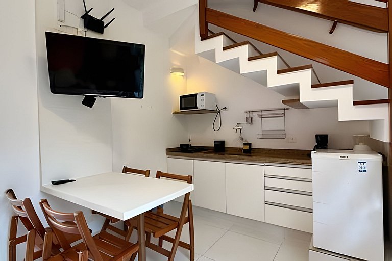 Loft a 150m do mar para até 4 pessoas em Juquehy!