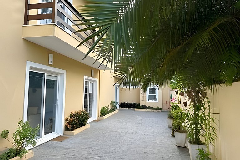 Loft a 150m do mar para até 4 pessoas em Juquehy!
