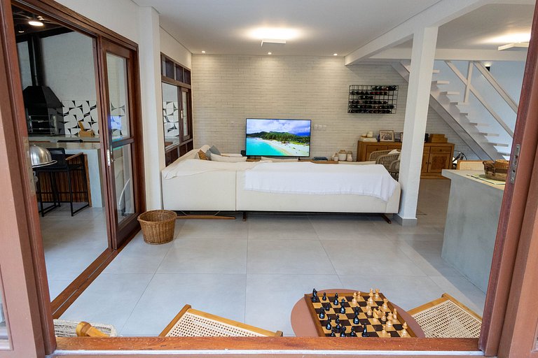 Casa em Condomínio a 200m da Praia de Camburi para 6 Pessoas