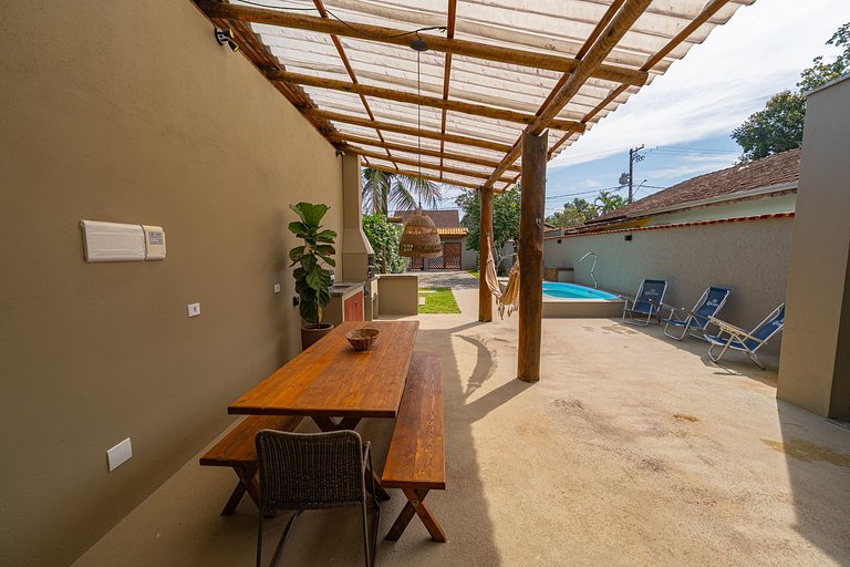 Casa com piscina privativa, 4 minutos da praia