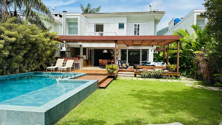 Casa de Alto Padrão no Raízes de Juquehy